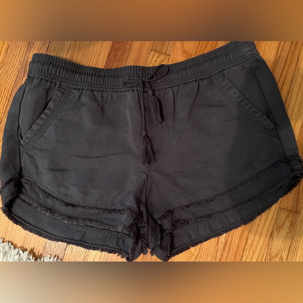 Loft NWT Charcoal Grey Raw Edge Cotton Shorts Size M